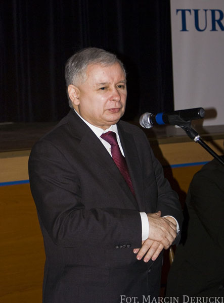 Popierają Jarosława Kaczyńskiego